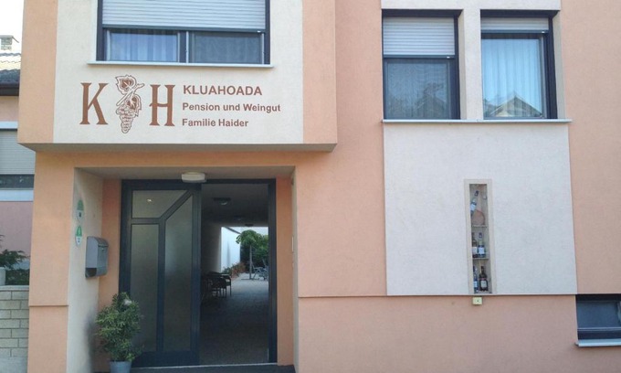 Illmitz House | Discover Winzerhof Klua Hoada: Family-Friendly Retreat