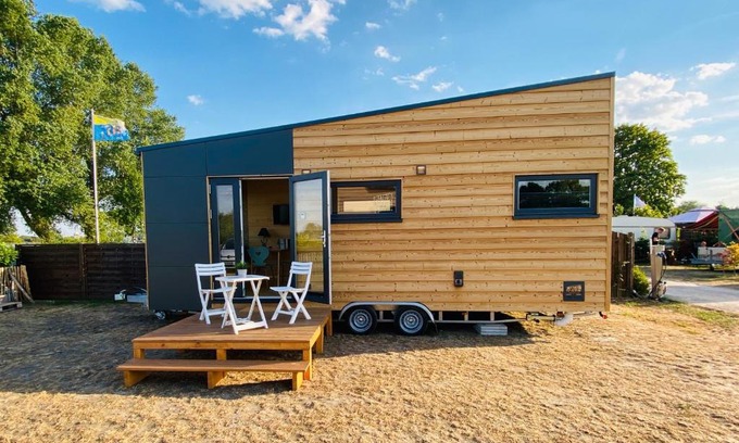 Elsfleth Apartment | Top-Rated WiNZiG Wohnen Tiny House SKADI by the Ocean