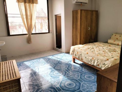 Kho Hong Apartment | Family-Friendly Wipada Room: Ideal for Your Next Getaway
