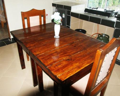 Mtwapa Hotel | Wise Hotel & Apartment: Ideal for Families with Pool Access