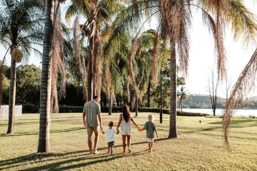 Wisemans Ferry Hotel | Oceanfront Getaway at Wisemans Retreat - Rated 8/10 by Guests
