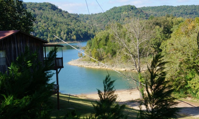 Baxter Cabin | Scenic Lakeside Cabin with Deck & Spa at Center Hill Lake