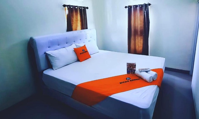 Dawuan Hotel | Cozy WISMA ANDALI Syariah: Child-Friendly Stay Near RSUD