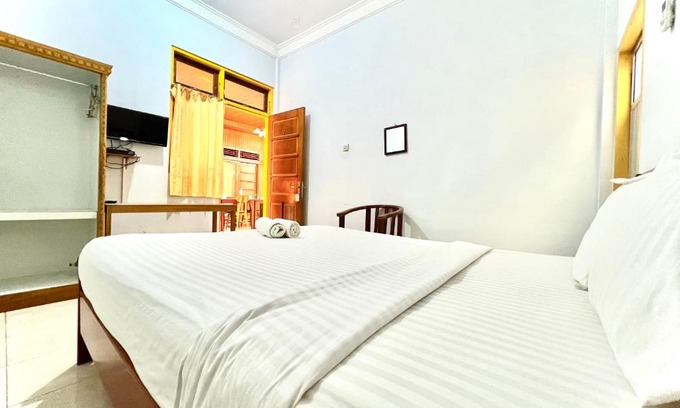 Padang Hotel | Discover Wisma Mutiara: Family-Friendly & Accessible Stays
