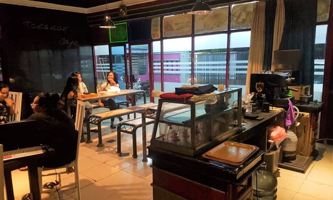 Kebayoran Lama Hotel | Budget-Friendly Stay at Wisma Tobana: Family Welcoming