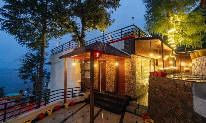 Mussoorie Villa | Wisteria Chalet
