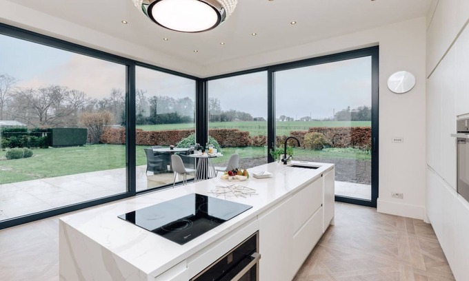 Medmenham House | Wisteria House: Family-Friendly Stay in Buckinghamshire
