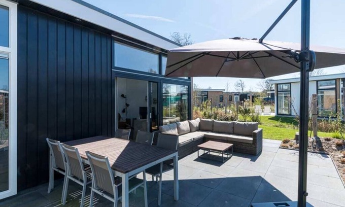 Burgh-Haamstede House | Ideal Family Chalet: 3 Bedrooms, Kitchen & Breakfast Included