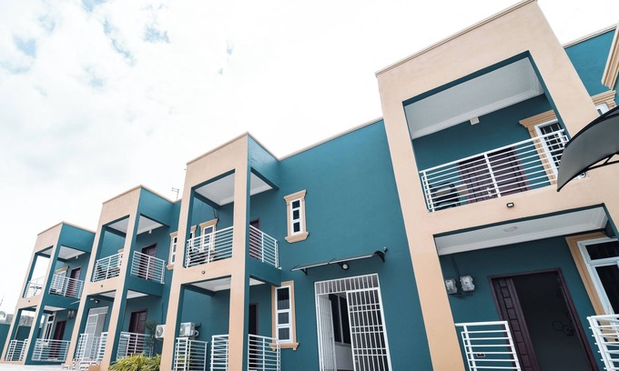 Prampram Apartment | Beachside Getaway with Ocean Views, Ideal for Families