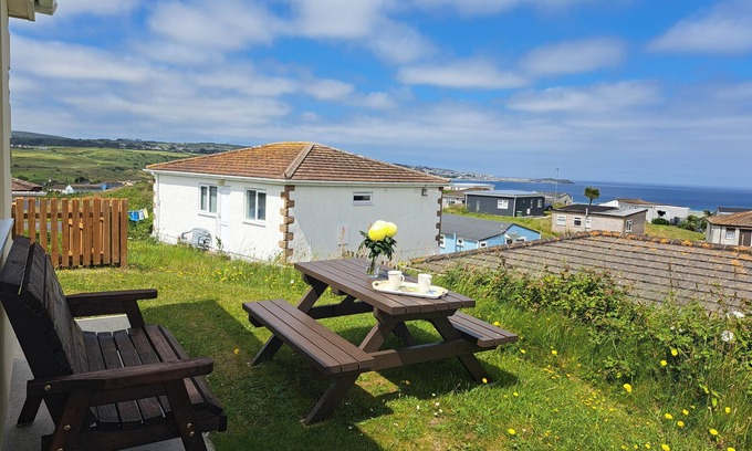 Hayle Cottage | Experience Coastal Bliss with Ocean Views and Family Amenities