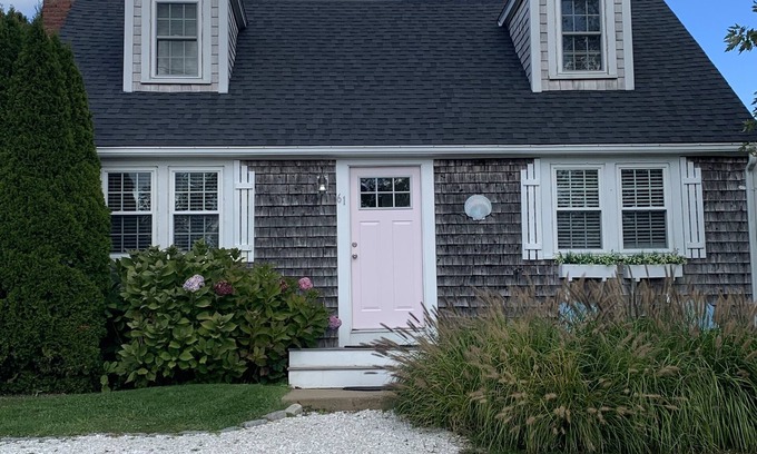 Sandwich House | Family-Friendly Retreat Near Beaches, Dining & Shopping