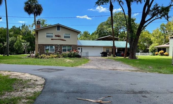 Inglis House | Pet-Friendly Withlacoochee River House with Ocean View