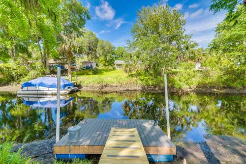Crystal River Apartment | Enjoy Withlacoochee River Rental with Dock Access Today!