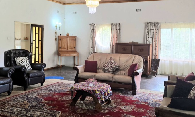 Harare East House | Wits-End Self Catering: Family-Friendly Retreat with Spa