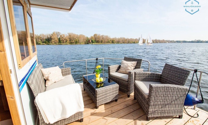 Bad Saarow Cabin | Enjoy Oceanfront Relaxation at Wohlfühlboot Jaschi