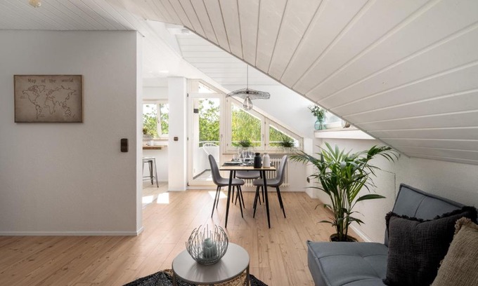 Singen Apartment | Comfortable Apartment with Parking & Fast WiFi Near Bodensee