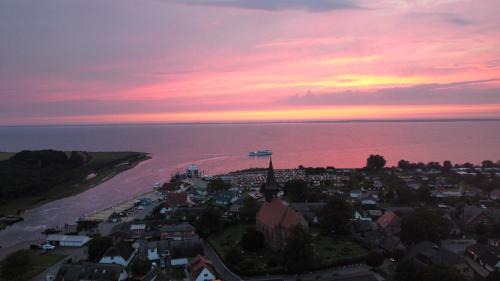 Schaprode Apartment | Relax at Wohlfuehl-Orte24 by the Ocean in Schaprode