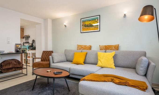 Sued Apartment | Discover Wohnen am Weinberg: Central Location & Family-Friendly
