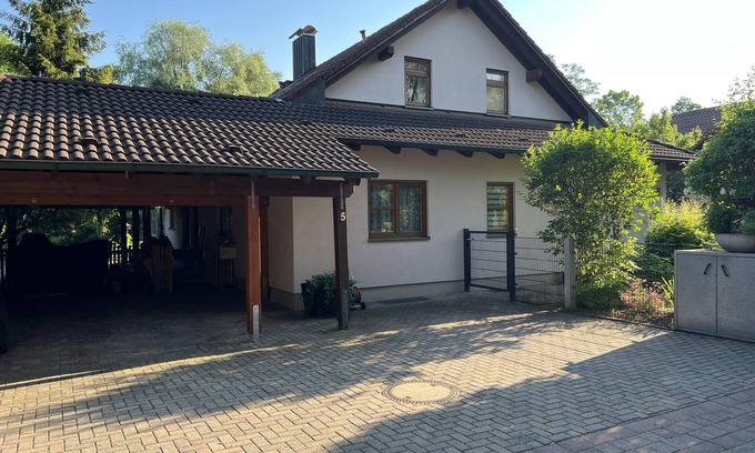 Stockdorf Apartment | Relax in Nature at Our Family-Friendly Munich Retreat
