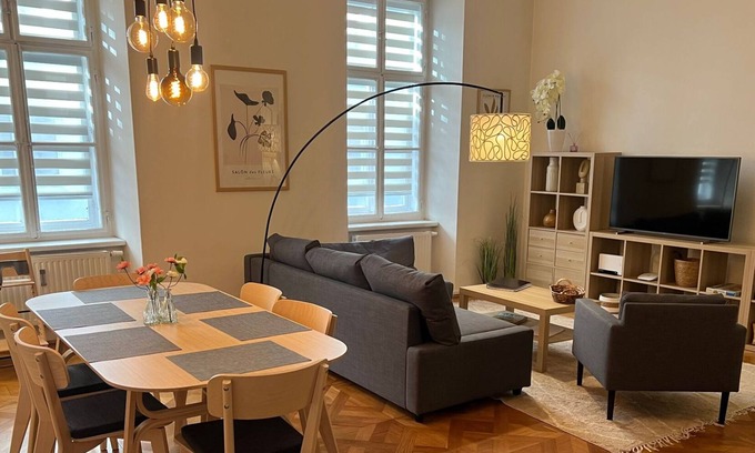 Sankt Leonhard Apartment | Stay in the Heart of Graz with Family-Friendly Amenities