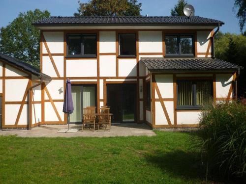 Region Hannover District Apartment | Stylish Wohnung-1: Pet-Friendly Haven with 9.3/10 Rating