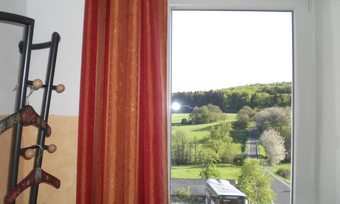 Drees Apartment | Comfortable Wohnung am Nurburgring - Pet & Child Friendly