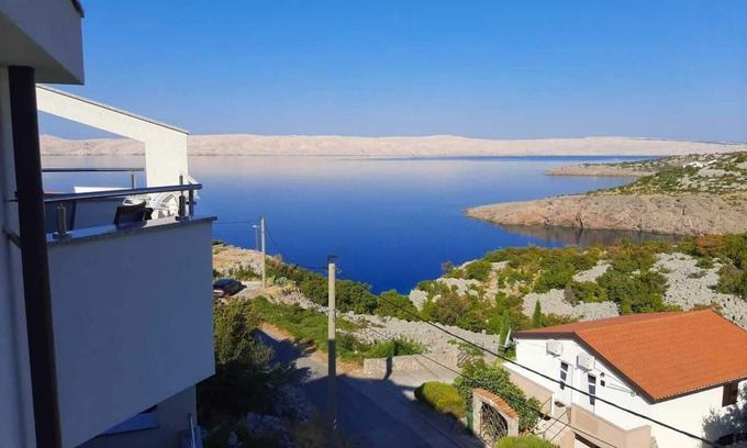 Cesarica House | Cozy Villa Retreat for Two with Spectacular Ocean Views
