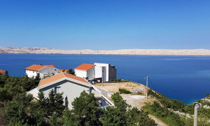 Cesarica Villa | Serene Oceanview Retreat for 4 Near the Beach