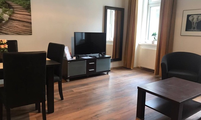 Funfhaus Apartment | Convenient Stay Near Schönbrunn - Family-Friendly Amenities