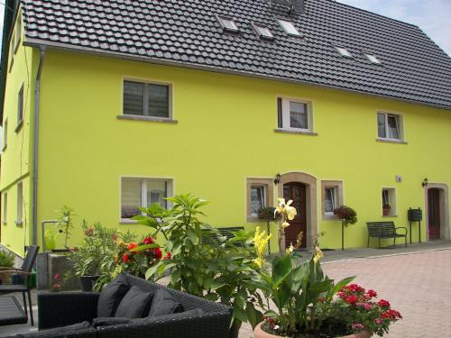 Lichtenhain Apartment | Relaxing Holiday Home in Saxon Switzerland with Garden