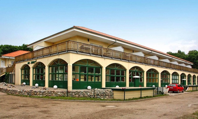 Markgrafenheide Apartment | Pet-Friendly Holiday Park Markgrafenheide with Pool & Spa