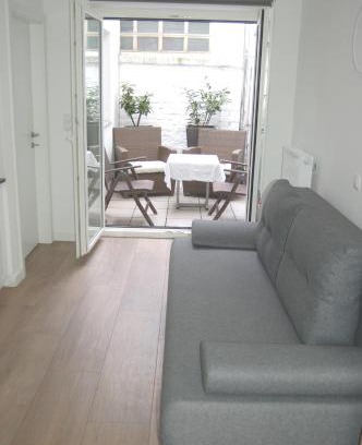 Meidling Apartment | Cozy City Apartment with Child-Friendly Amenities