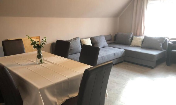 Juebek Apartment | Relaxing Apartment with Scenic Views and Parking