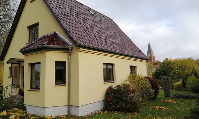 Neubukow Apartment | Idyllic Flat with Garden by the Baltic Sea - Guest Rated 10/10