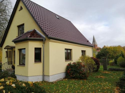 Neubukow Apartment | Family-Friendly Flat with Expansive Garden by the Baltic Sea
