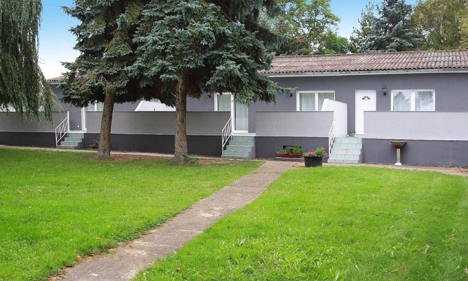 Sommersdorf Apartment | Relaxing Appartements with Terrace at Kummerower See