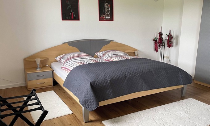 Obing Apartment | Two-Bedroom Apartment with Kitchen and Family Amenities