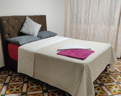 Centro International Apartment | Pet-Friendly Stay at Wohnung Queens Deluxe with Pool Access