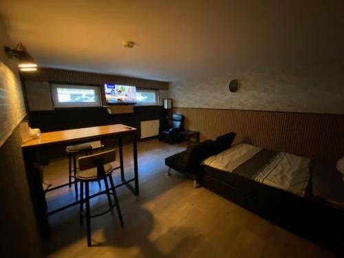 Halberg Apartment | Convenient Saarbrücken Stay Near City & University with Parking