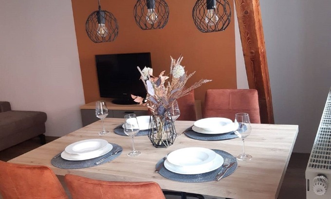 Rottingen Apartment | Cozy Wohnung Schwarzriesling with Balcony & Breakfast