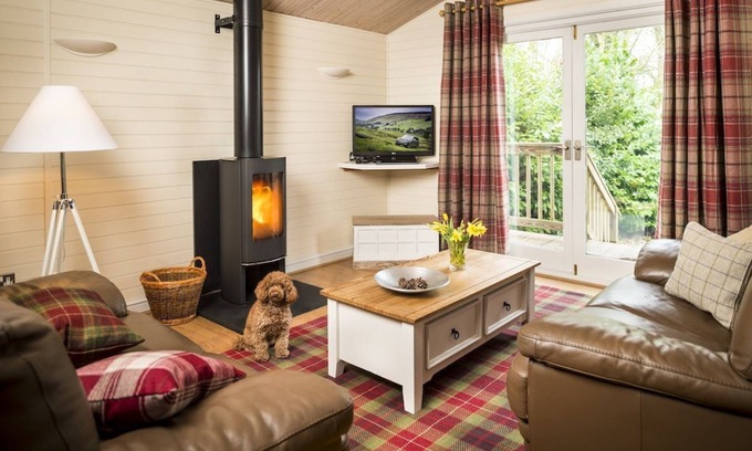 Low Catton Cabin | Top-Rated Ocean View Lodges at Wolds Edge Retreat