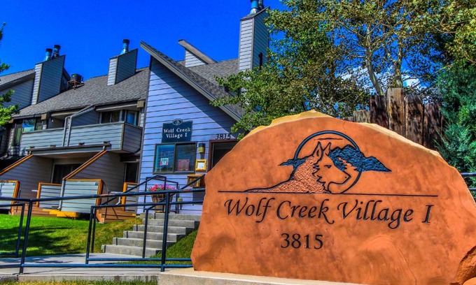 Wolf Creek Apartment | Relax at Wolf Creek Village with Pool, Hot Tub & Breakfast