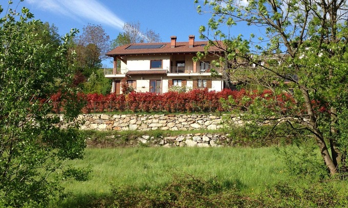 Borgiallo House | Guest Rated 10/10: Wolfsruhe House with Breakfast & Kitchen