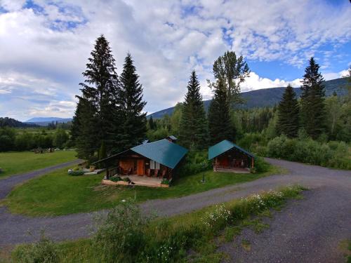 Clearwater Bed & Breakfast | Discover Wolfwood Guest Ranch: Oceanfront Oasis with Pool