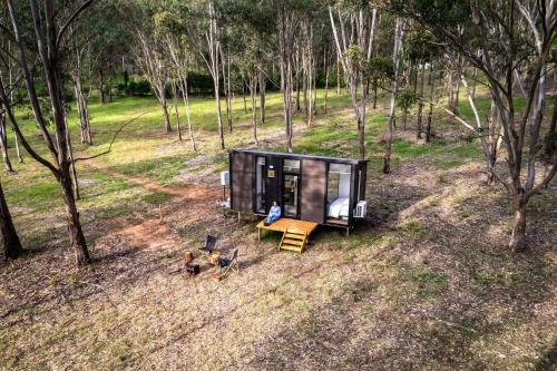 Broke House | Wollemi Tiny House: Guest Rated 10/10 & Family Friendly