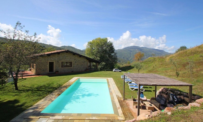 Castelnuovo di Garfagnana Villa | Private Villa for 10 with Pool, WIFI & Terrace Access