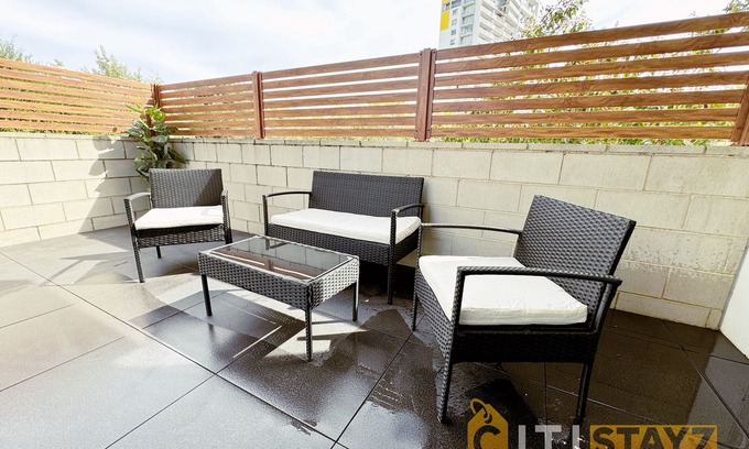 Phillip Apartment | Discover Comfort in Woden - 2 Bedroom Apartment
