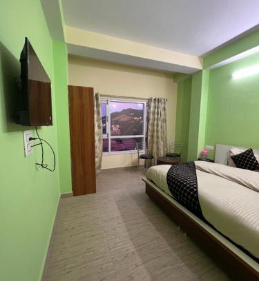 Shimla Bed & Breakfast | Exceptional Stay at Wonder View - Pet and Child Friendly