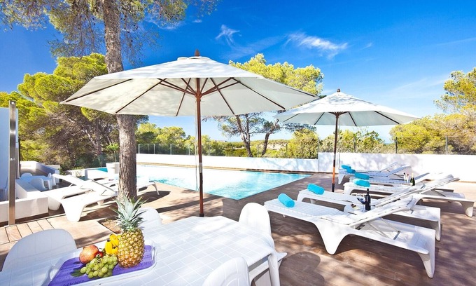 Sant Josep de sa Talaia Villa | Elegant Villa in Cala Bassa with Private Pool & Ocean Views