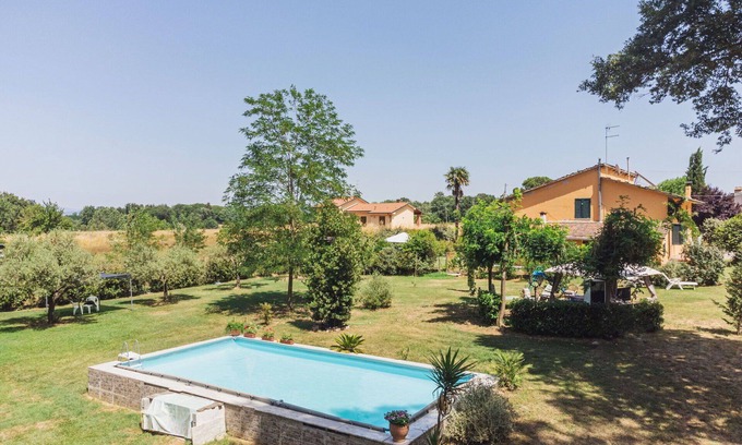 Castelfranco di Sotto House | Cozy Villa for 4 with Pool, WiFi, and Family-Friendly Perks
